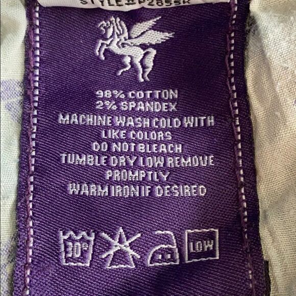 Vigoss Women’s Distressed Flare Jeans - Picture 7 of 8